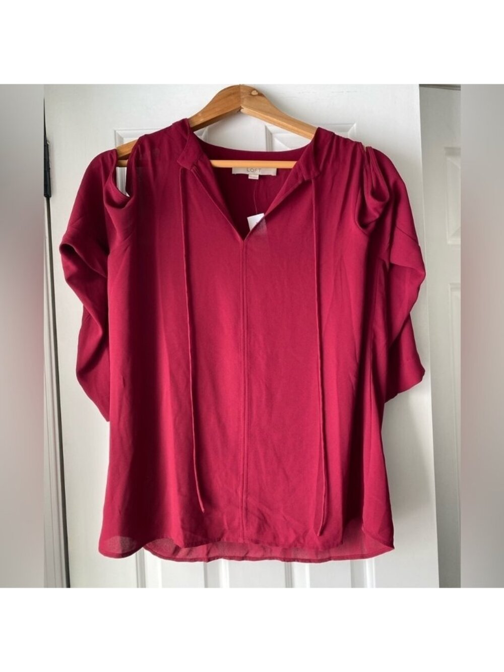 Loft Cold Shoulder Flowy Top Size M
